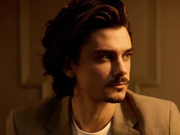A model with curly