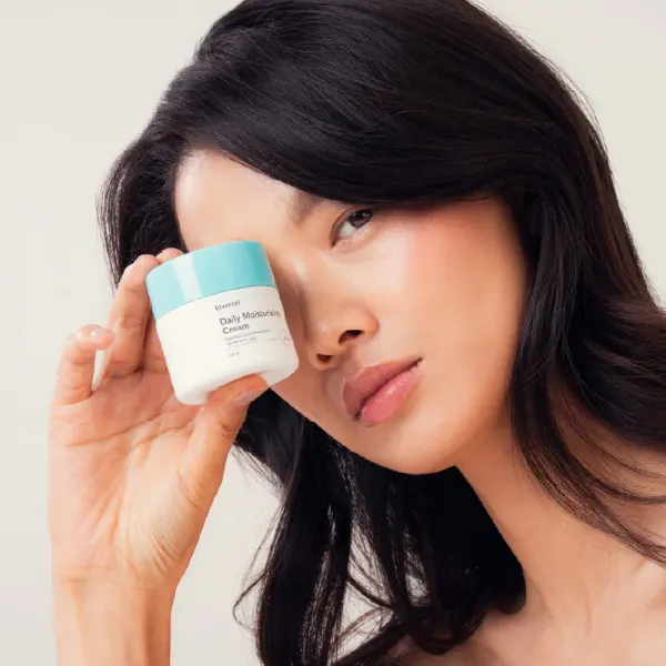 Model with Riversol