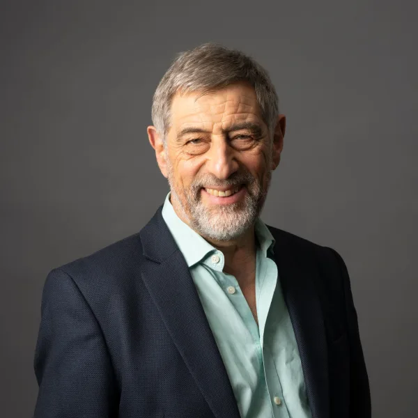 Headshot of Thom Dennis