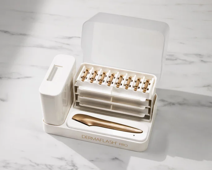 Award-Winning Sonic Technology that glides across skin for gentle exfoliation limited to the stratum corneum