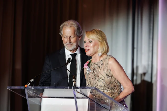 Robert Passage and Lynnelle Lynch on stage.