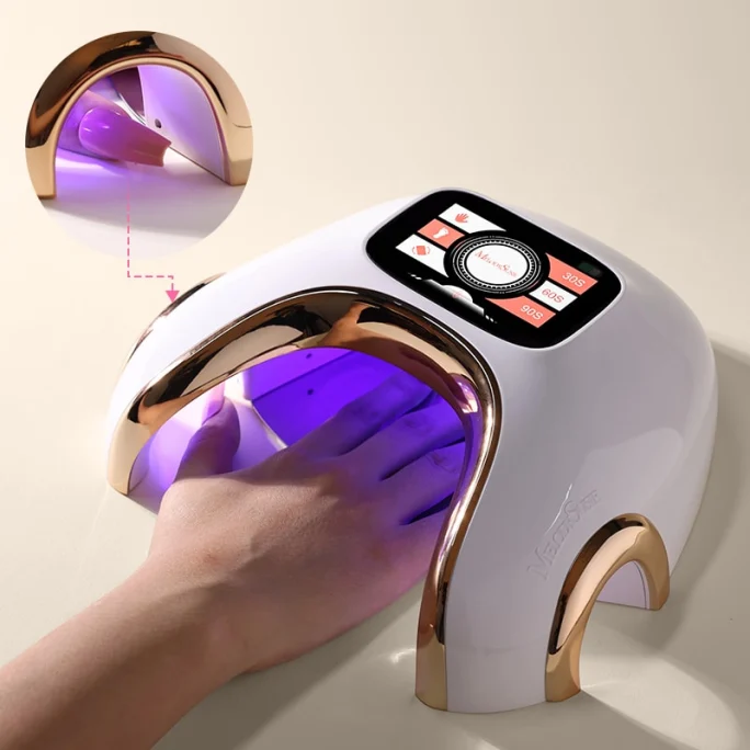 hand inside nail lamp