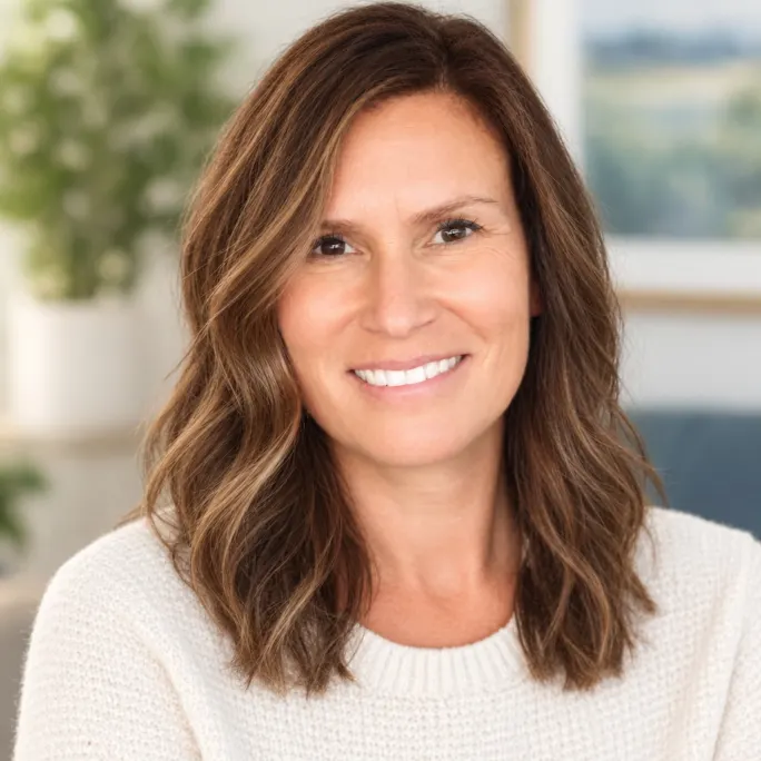 Headshot of Laura Fuqua