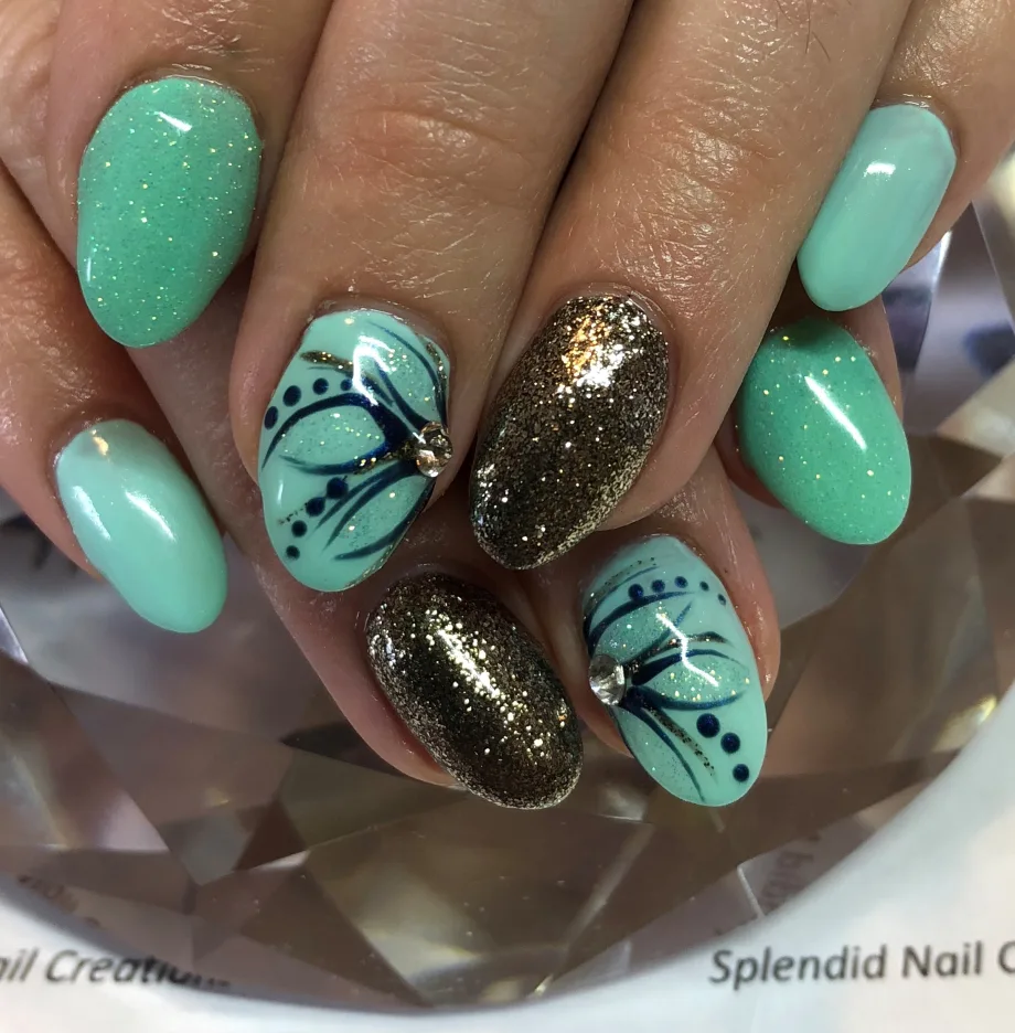 Day 101: Green Flower Nail Art