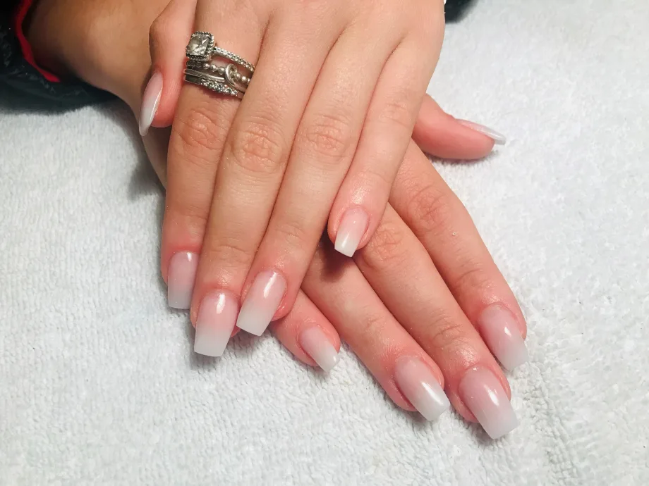 Day 106: Classic Baby Boomer Nail Art