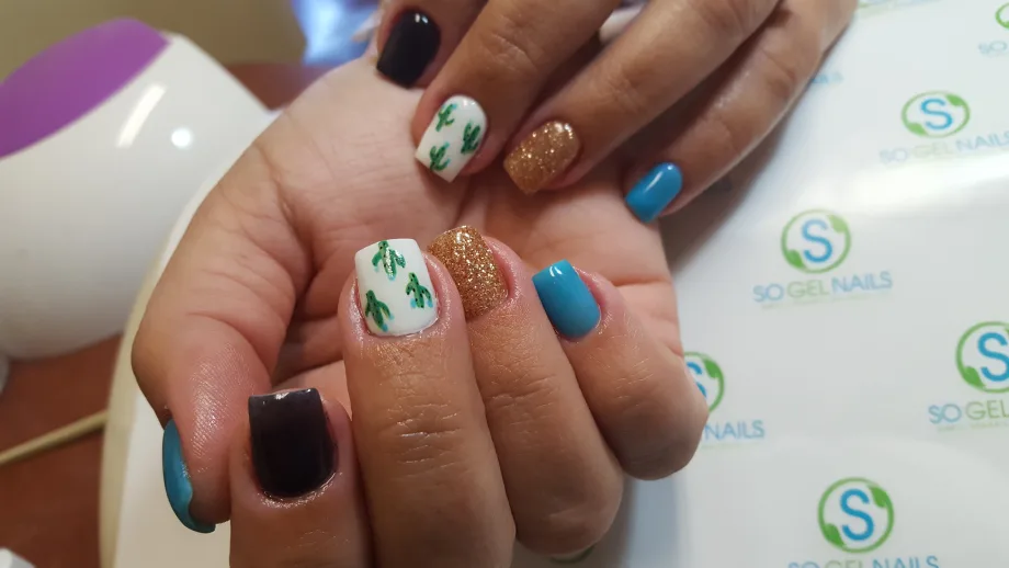 Day 113: Little Cactus Nail Art