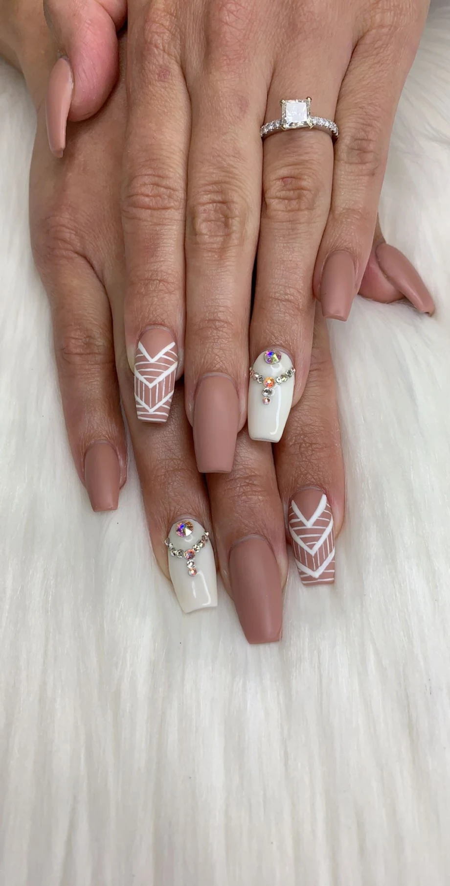 Day 26: Neutral Abstract Nail Art