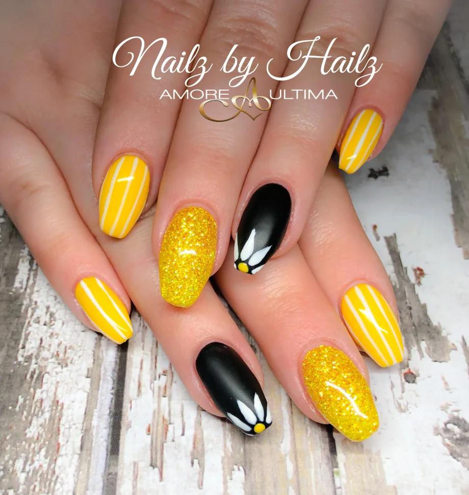 Day 188: Summer Floral Nail Art