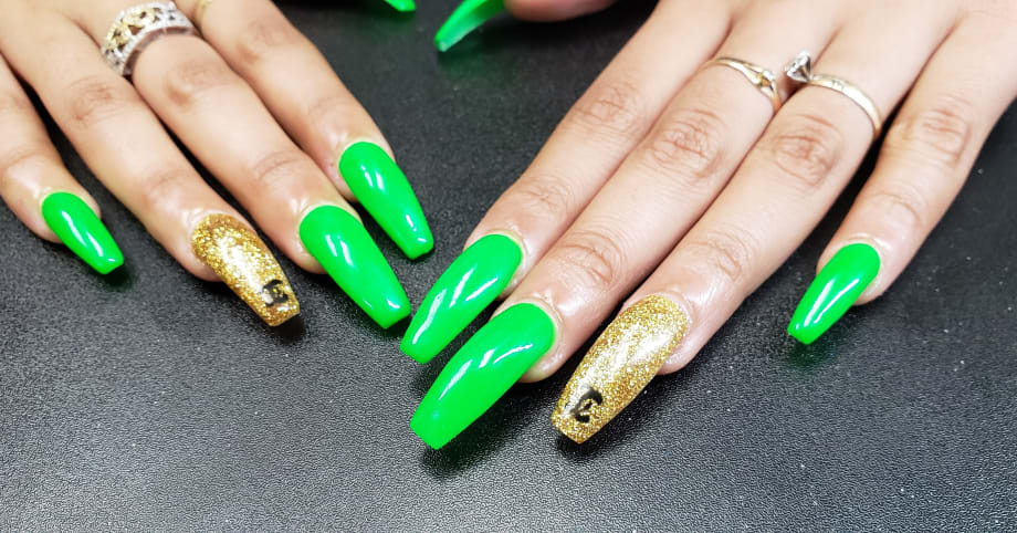 Day 204: Neon Green Nail Art