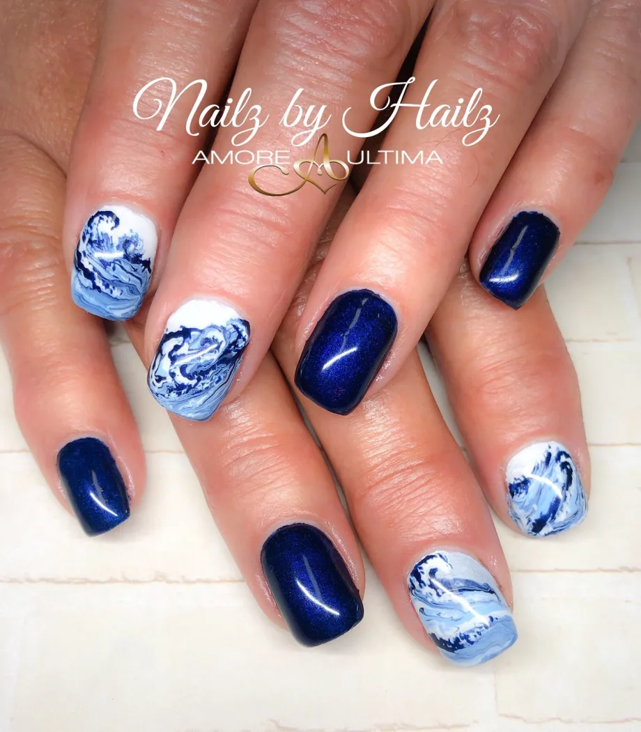 Day 218: Ocean Wave Nail Art