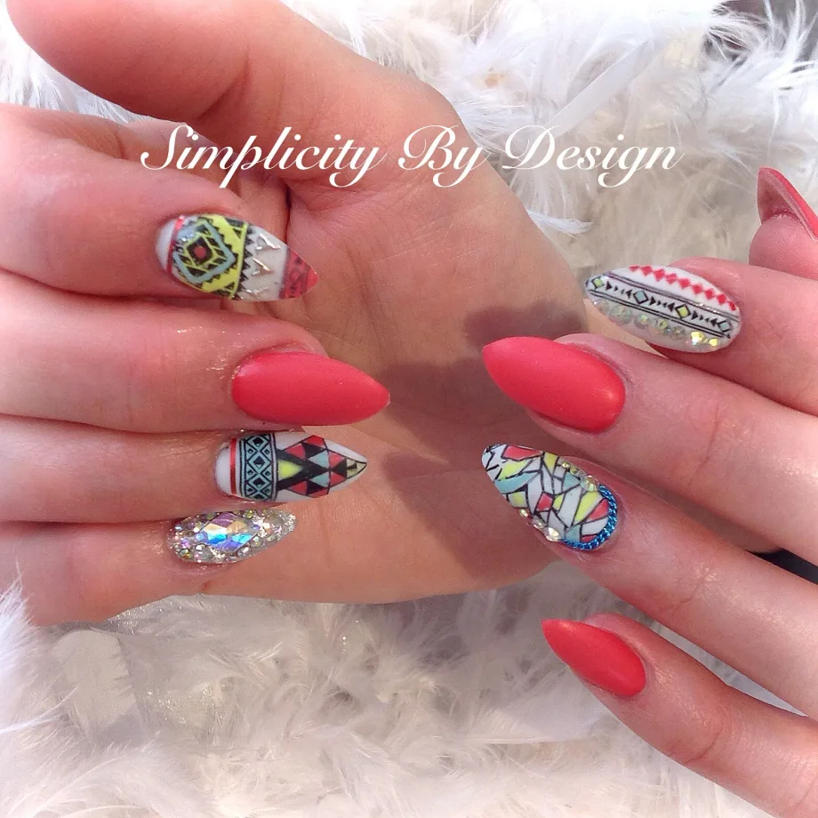 Day 233: Trendy Summer Nail Art