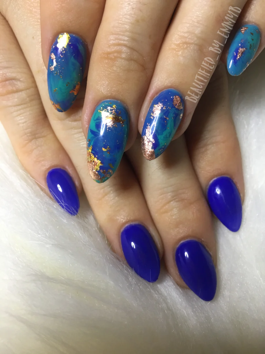 Day 266: Blue and Gold Foil Nail Art