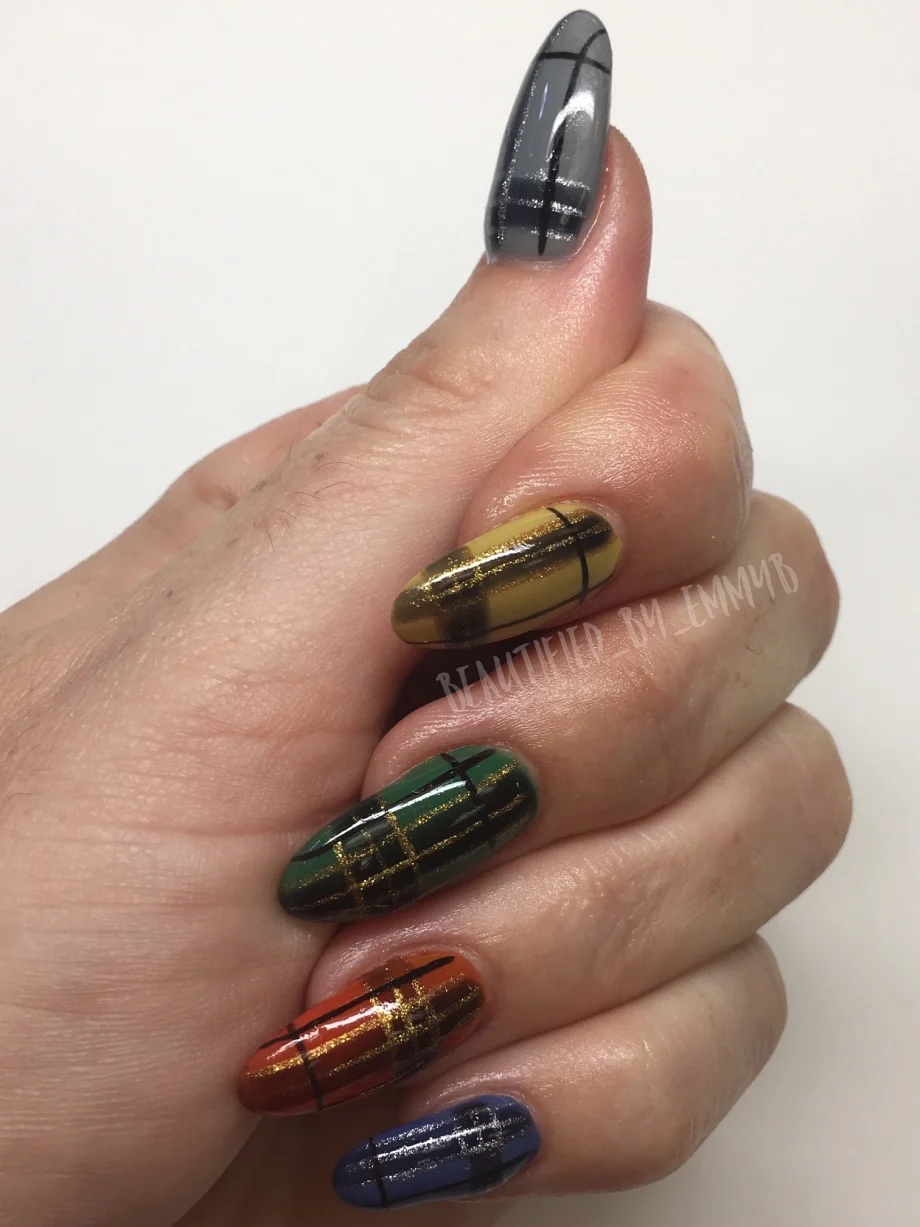 Day 305: Autumn Plaid Nail Art
