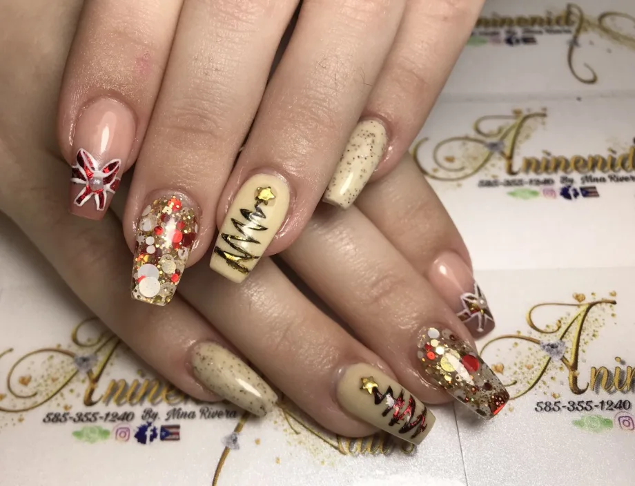 Day 345: Gold Tree Nail Art