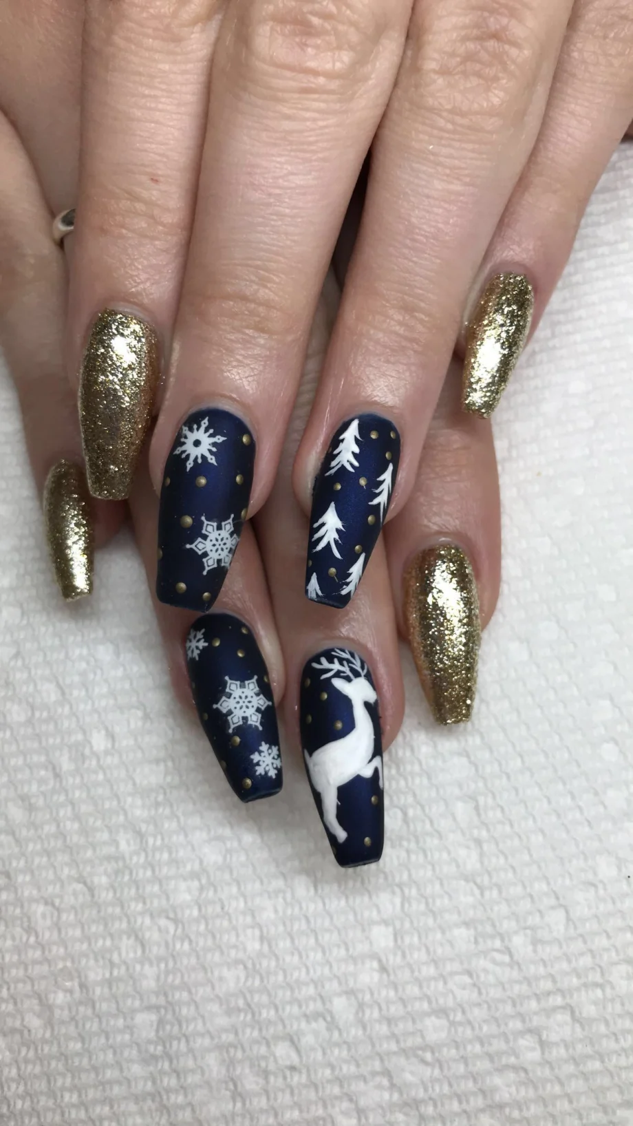 Day 344: Matte Christmas Nail Art