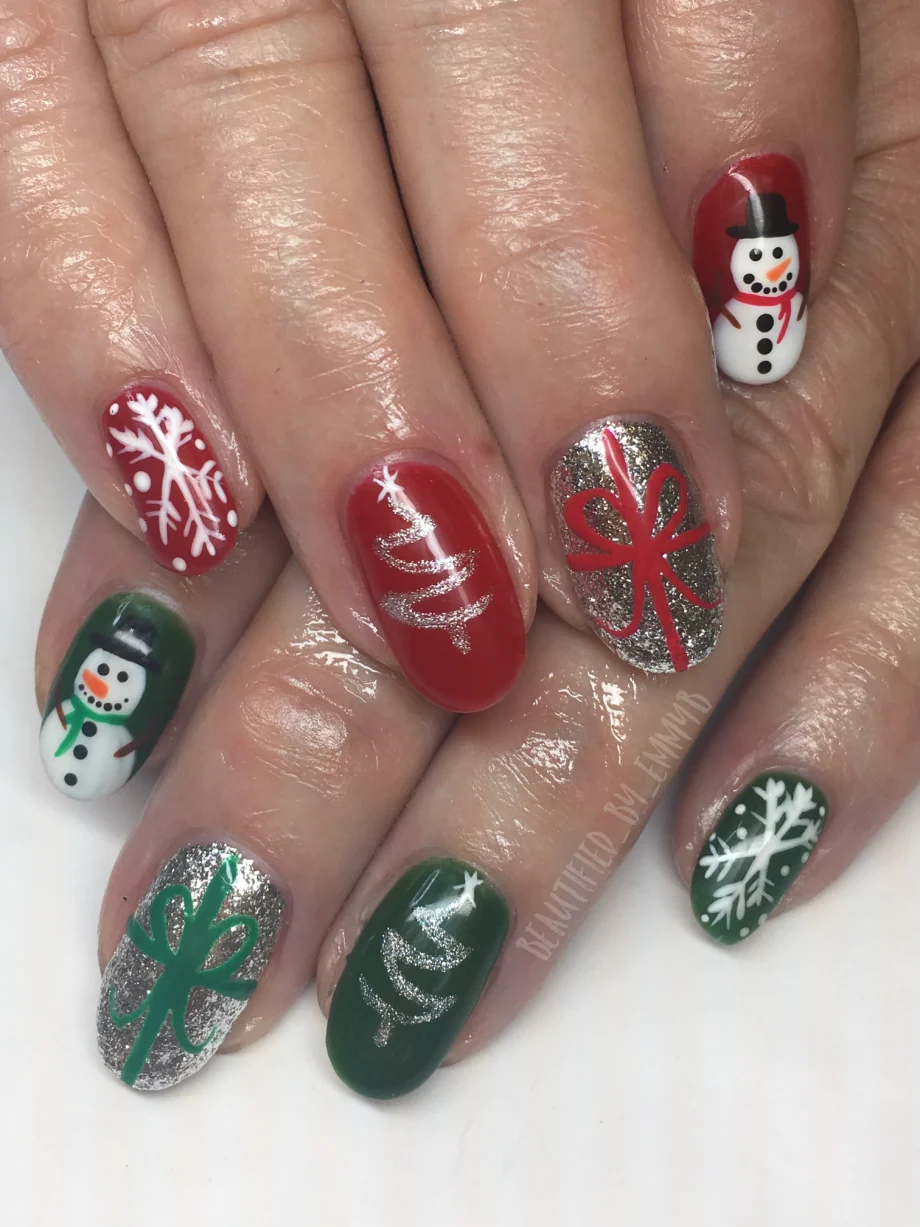 Day 352: Christmas Wrapping Nail Art