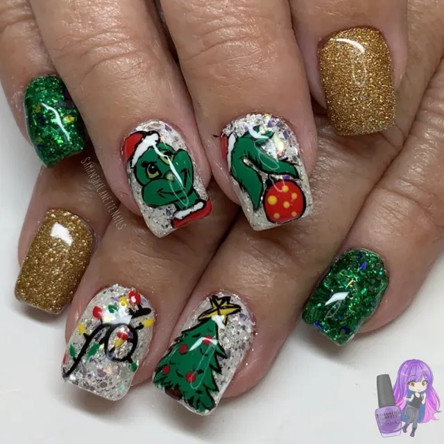 Day 353: Grinch and Wreath Nail Art