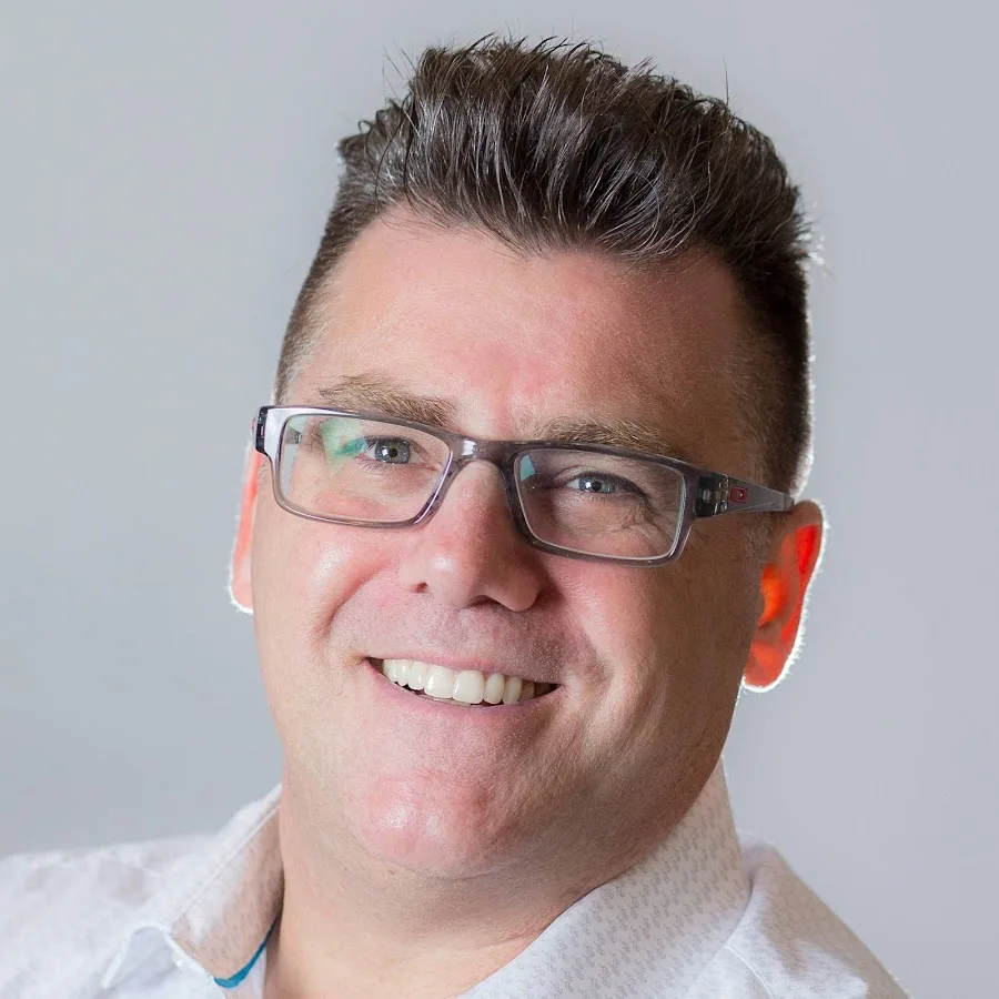 Ivan Zoot, Booksy Brand Ambassador, Wins Barber Lifetime Achievement Award
