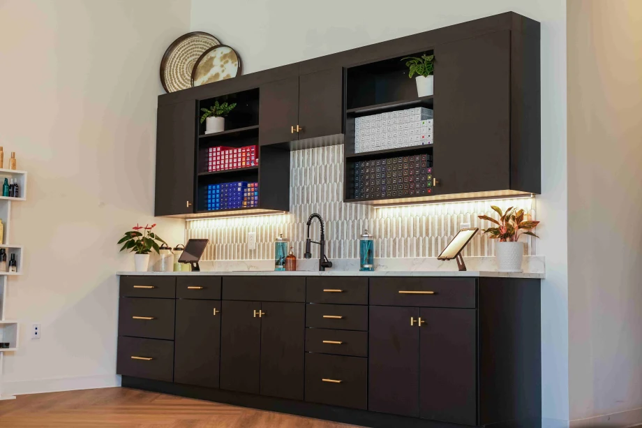 Jade Salon color bar