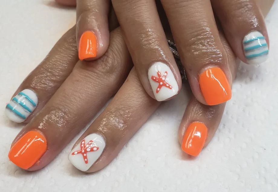 Day 244: Heart and Starfish Nail Art