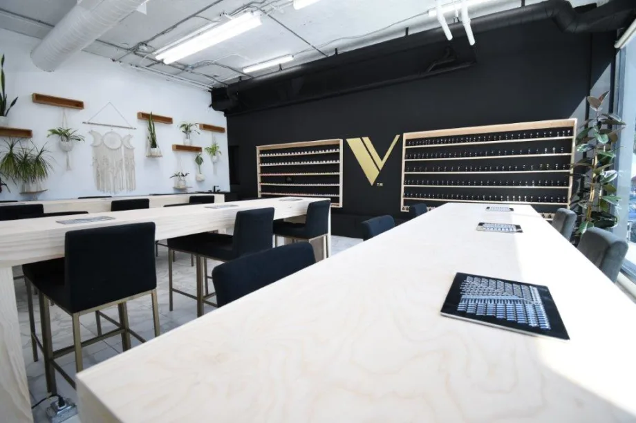 Neihulé Academy of Beauty Opens Retail Store