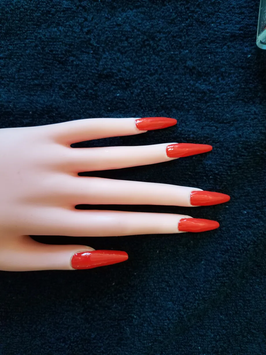 Week 5: Manicures á Trois