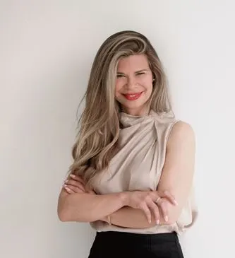 Celeb Manicurist Julie Kandalec Launches Beauty EntrePRONeur