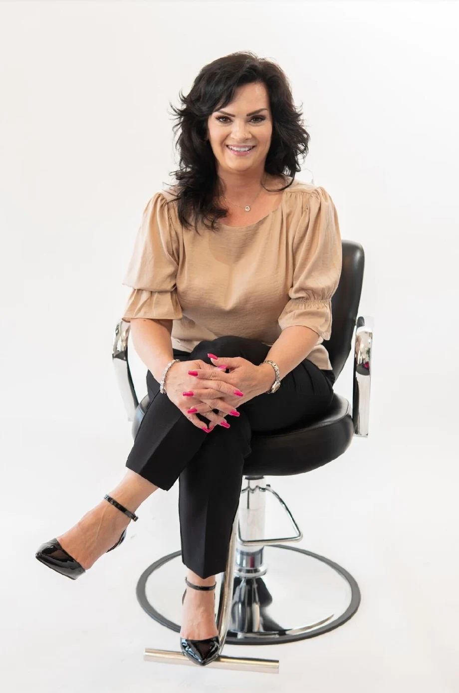 Headshot of Karen Kaminski, salon suite expert