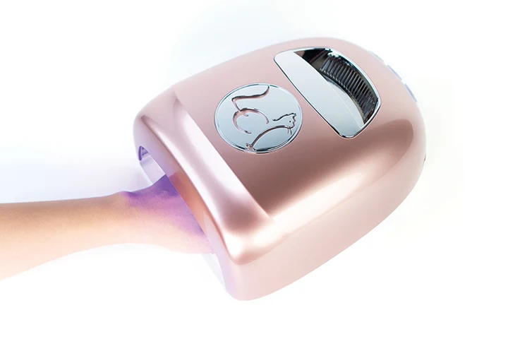 LeChat Introduces Portable, Cordless Lamp