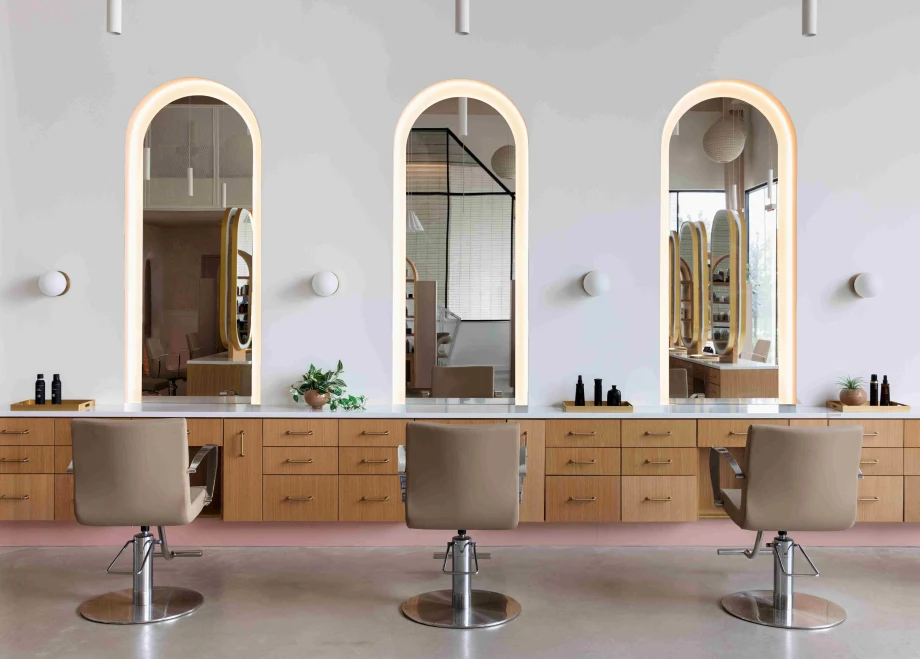 Mirror Mirror's Innovative and Fresh Salon Design