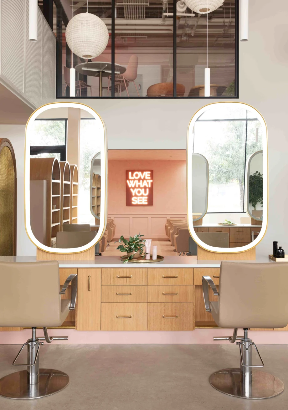 Mirror Mirror's Innovative and Fresh Salon Design