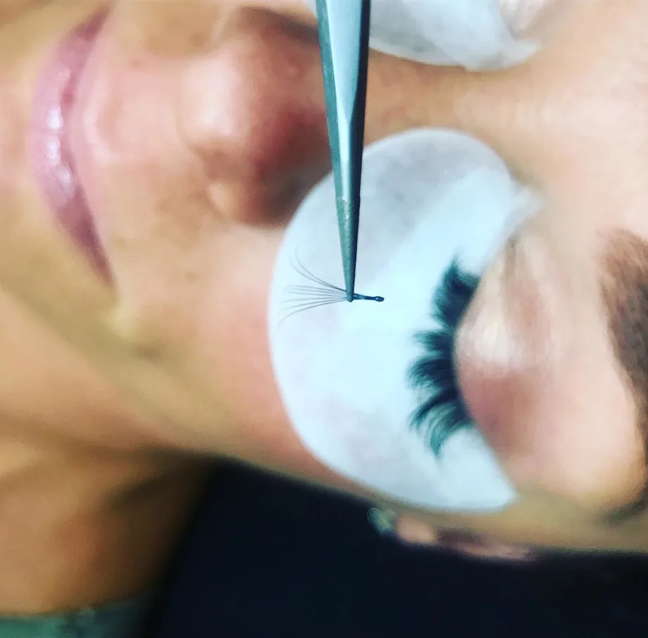 Product Spotlight: NovaLash American Volume Lashes