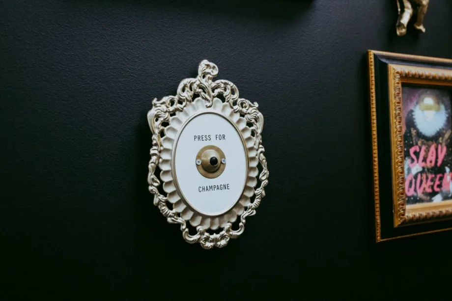 DIY Suite Style: How One Hairstylist Transformed Her Space into a Wonderland