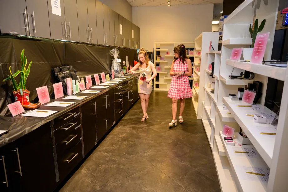 Tacoma's Summit Salon Academy Raises $32,000 for HairToStay