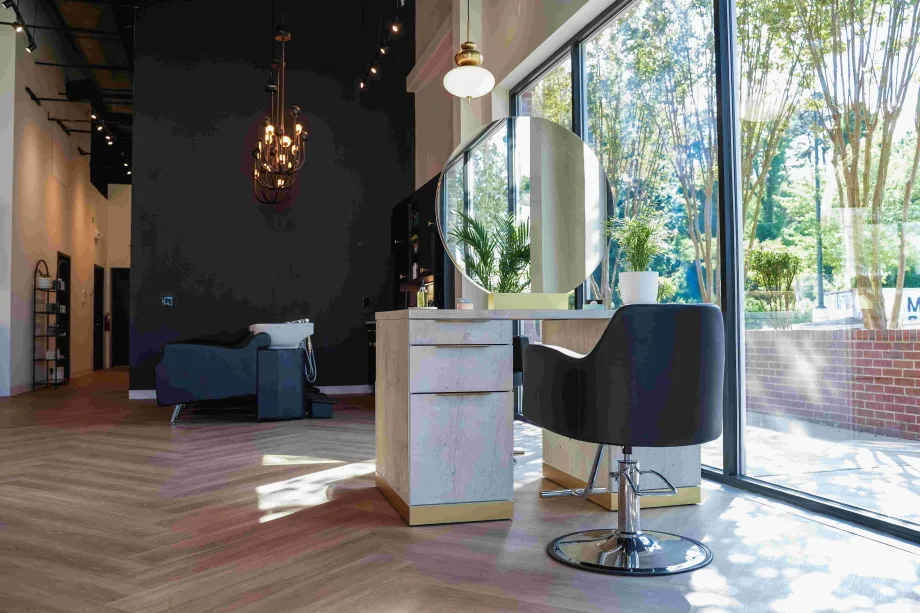 Jade Salon station