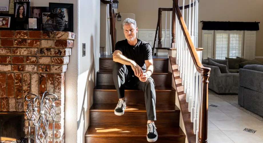 Modelones Partners with Renowned Nail Artist Tom Bachik as New Brand Ambassador