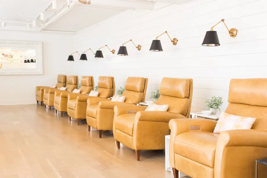 Varnish Lane Adds Salons in Charleston and Atlanta
